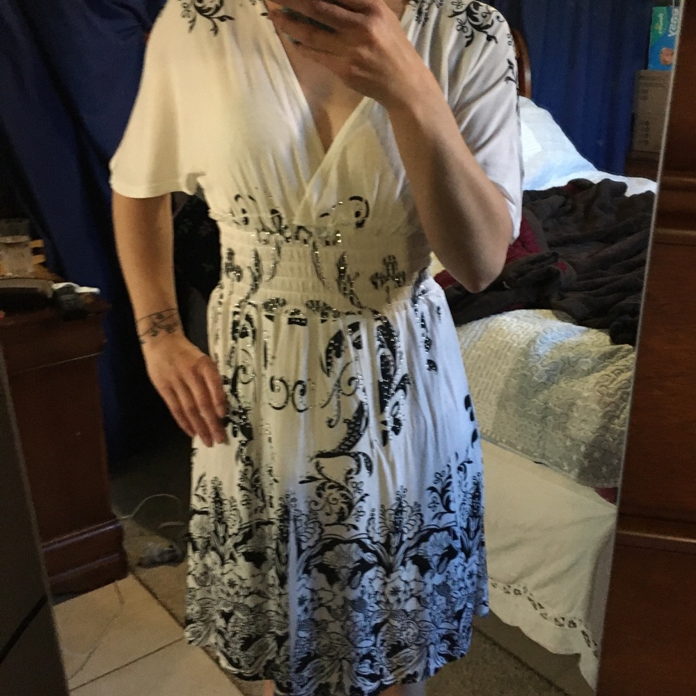 Dress - Picture 10 of 13
